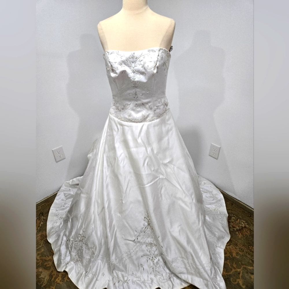 Moonlight wedding gown strapless